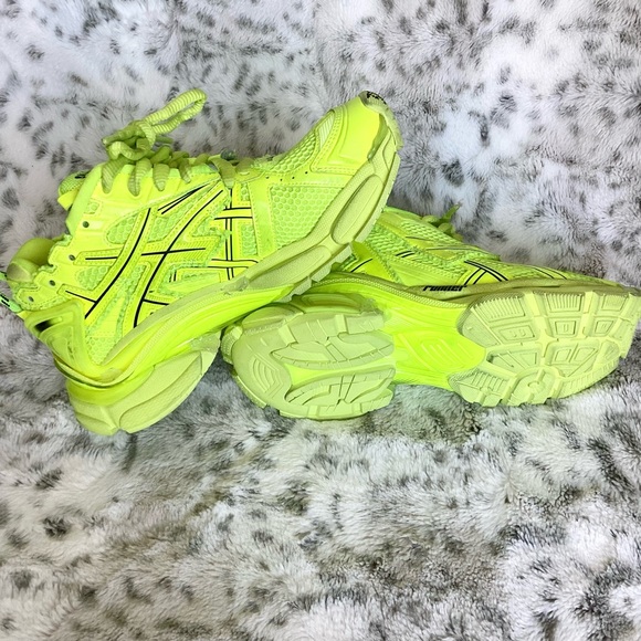 BALENCIAGA   Runner low-top sneakers EUC - Picture 10 of 10